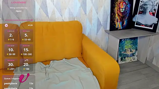 Michelle Blond online show from 10, 2, 2025