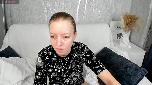 Michelle Blond online show from 30, 9, 2025