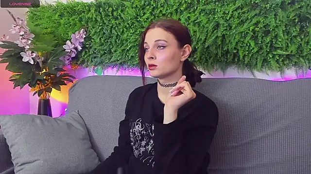 Snapshot of AprilAvery chatting on 18, 3, 2025 AprilAvery online show from 18, 3, 2025