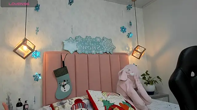 MAYROBERTSS online show from 19, 12, 2024