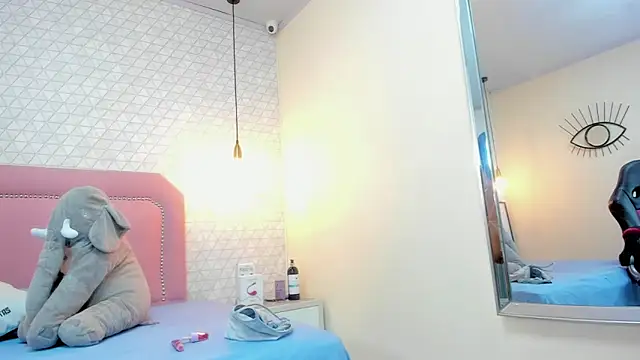 MAYROBERTSS online show from 20, 3, 2025