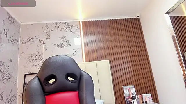 MAYROBERTSS online show from 20, 12, 2025