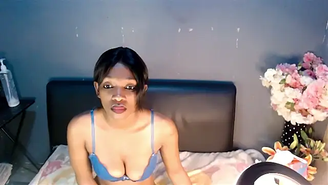Snapshot of Ebonypreciousx chatting on 8, 9, 2025 Ebonypreciousx online show from 8, 9, 2025
