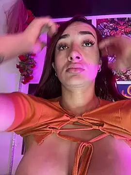 Snapshot of ariiel_ chatting on 5, 11, 2025 ariiel online show from 5, 11, 2025