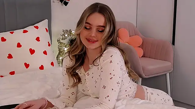 SIlviaBeyt online show from 6, 1, 2025