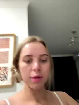 SIlviaBeyt online show from 25, 9, 2025