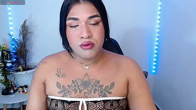 Snapshot of alexiaaross chatting on 28, 5, 2026 alexiaaross online show from 28, 5, 2026