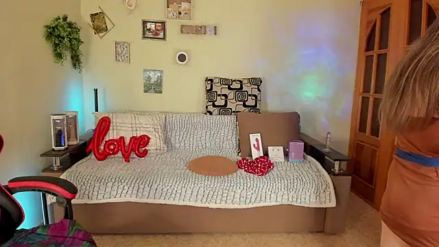 Snapshot of VeronikaVel chatting on 24, 5, 2026 VeronikaVel online show from 24, 5, 2026