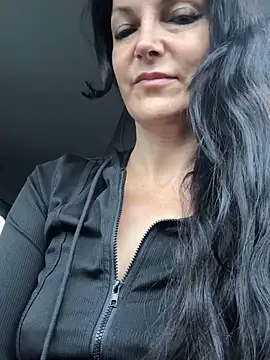 -OLYA- online show from 9, 10, 2025