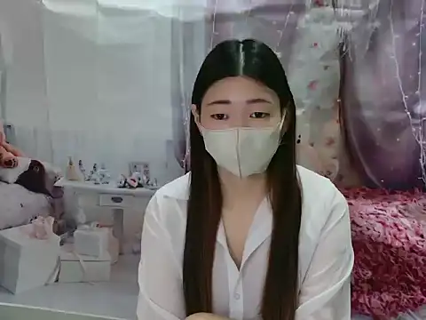 Snapshot of -REIREI- chatting on 8, 12, 2024 -REIREI- online show from 8, 12, 2024