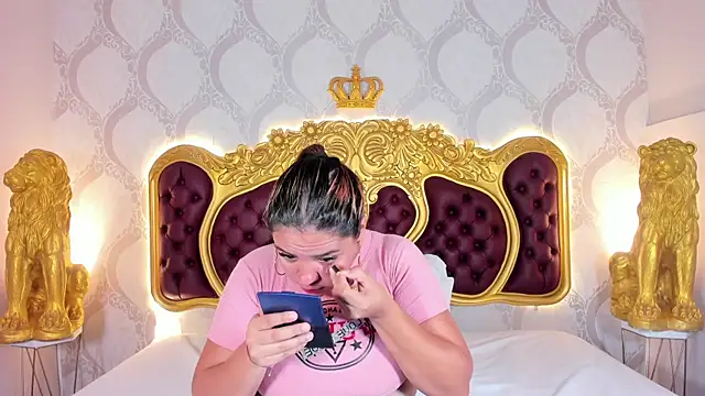 KendralHolson online show from 9, 11, 2025