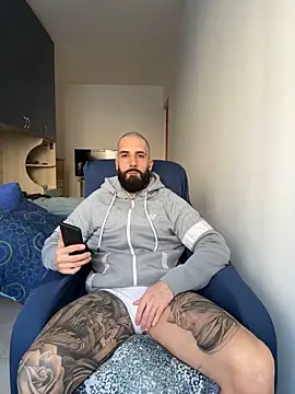 Snapshot of Gioeltoro89 chatting on 8, 3, 2026 Gioeltoro89 online show from 8, 3, 2026