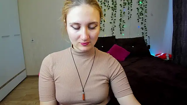 Snapshot of Miss_Elsa_ chatting on 10, 3, 2025 Miss Elsa online show from 10, 3, 2025