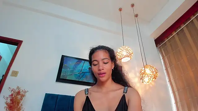 Snapshot of AntonellaHall_ chatting on 4, 2, 2025 AntonellaHall online show from 4, 2, 2025