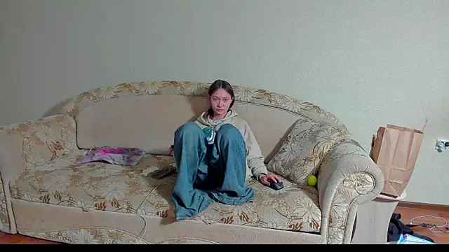 EllaSky xoxo online show from 20, 3, 2025