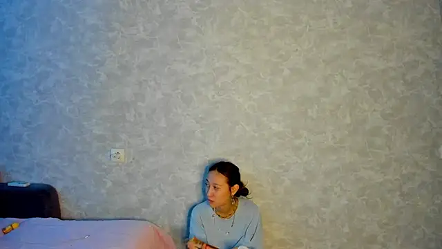 EllaSky xoxo online show from 11, 10, 2025