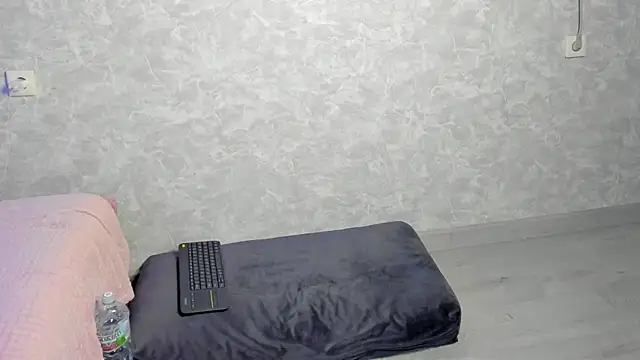 EllaSky xoxo online show from 24, 10, 2025