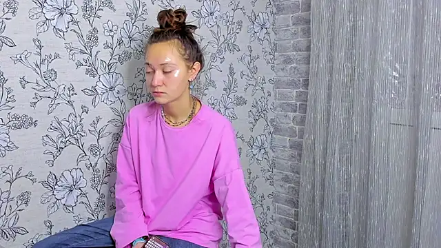 EllaSky xoxo online show from 13, 11, 2025