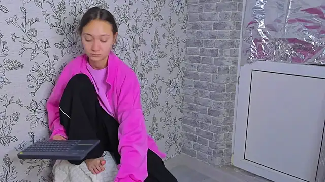 EllaSky xoxo online show from 15, 11, 2025