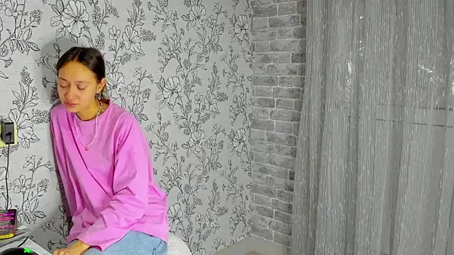 EllaSky xoxo online show from 24, 11, 2025