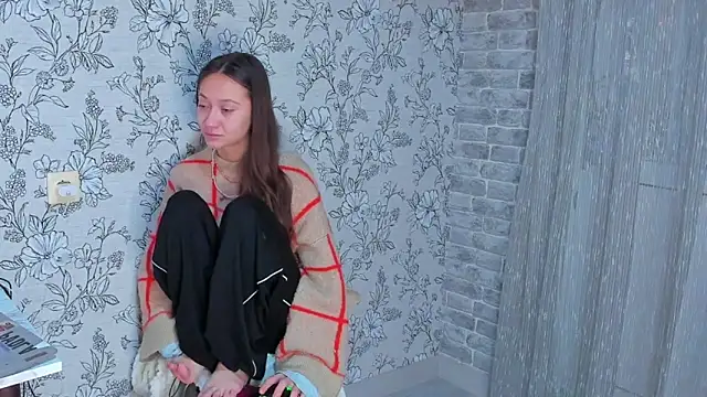 EllaSky xoxo online show from 1, 12, 2025