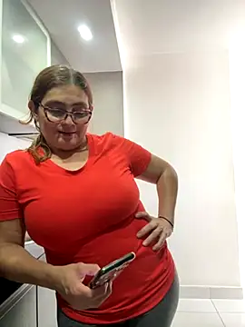 AntonellaAlondra4 online show from 28, 10, 2025