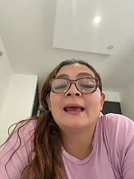 Snapshot of AntonellaAlondra4 chatting on 2, 5, 2026 AntonellaAlondra4 online show from 2, 5, 2026