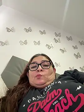 Snapshot of AntonellaAlondra4 chatting on 27, 5, 2026 AntonellaAlondra4 online show from 27, 5, 2026