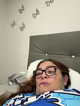 Snapshot of AntonellaAlondra4 chatting on 8, 6, 2026 AntonellaAlondra4 online show from 8, 6, 2026