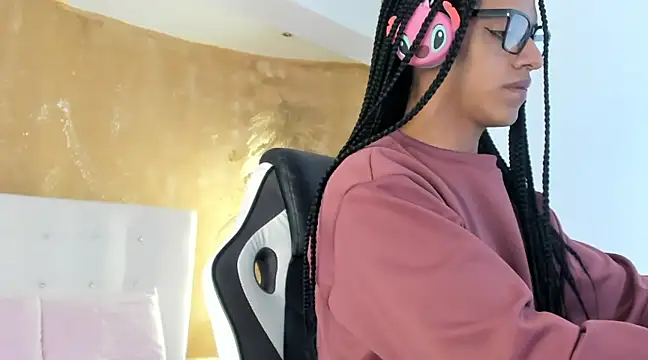 APRILL FOXX online show from 27, 2, 2025