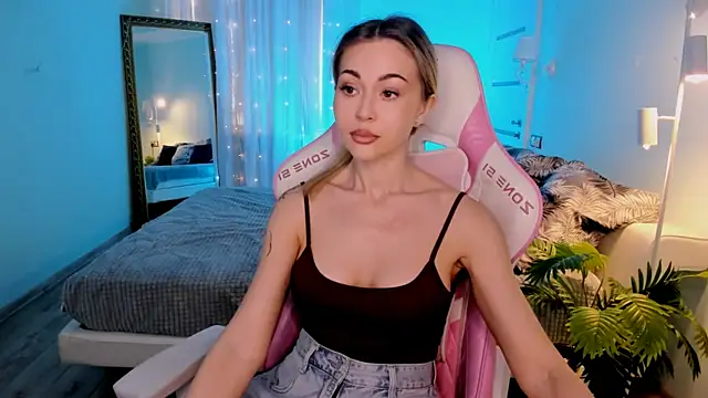 AdeleRoberts online show from 28, 5, 2026