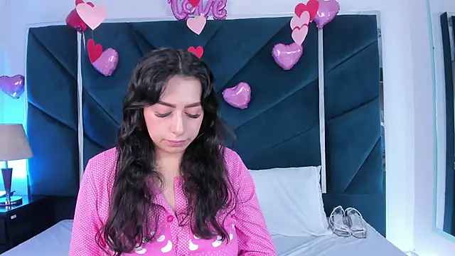 AlondraMendez online show from 18, 2, 2025