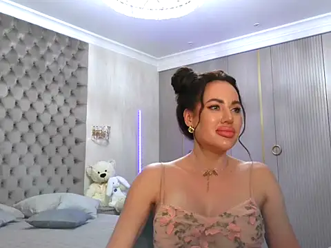 Snapshot of TianaPosh chatting on 17, 2, 2025 TianaPosh online show from 17, 2, 2025