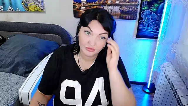 Lady Boom Wild  online show from 18, 9, 2025