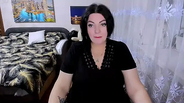 Lady Boom Wild  online show from 17, 4, 2026