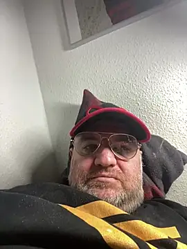 Snapshot of thetobmaster200 chatting on 11, 3, 2025 thetobmaster200 online show from 11, 3, 2025