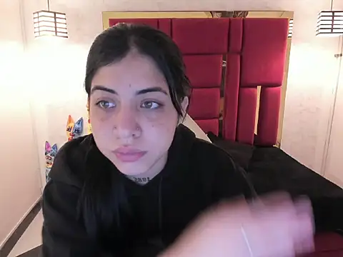 Snapshot of Violet_m chatting on 20, 9, 2025 Violet m online show from 20, 9, 2025