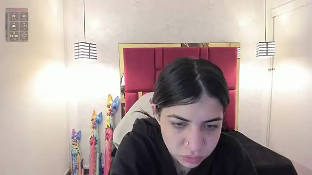 Snapshot of Violet_m chatting on 4, 10, 2025 Violet m online show from 4, 10, 2025