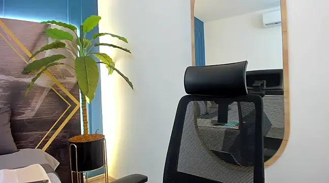 NathRossi online show from 3, 12, 2024