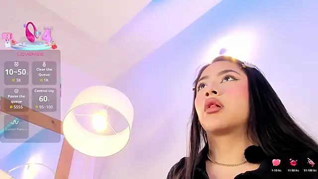 nicolle pierce online show from 7, 1, 2026