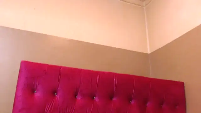 kittykhloe22 online show from 15, 2, 2025