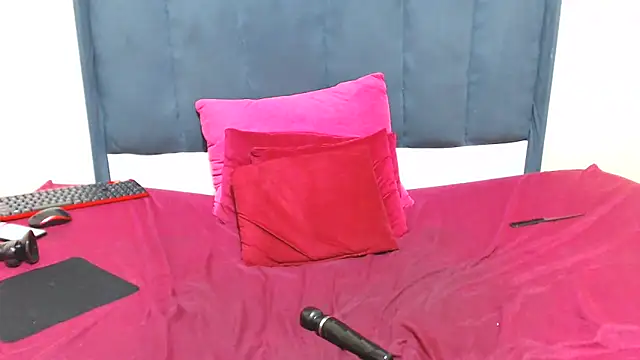 kittykhloe22 online show from 3, 3, 2025