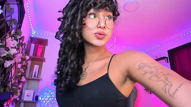 Heka Prudence online show from 21, 2, 2025