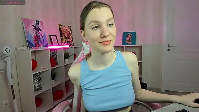 Mariel Brown online show from 18, 3, 2025