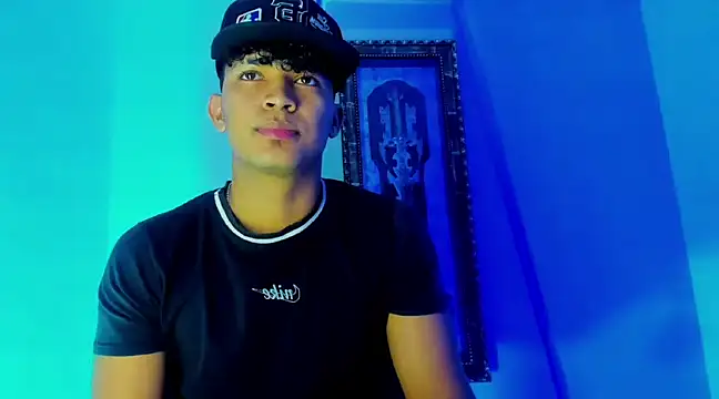 Snapshot of jamescurli_ chatting on 16, 12, 2024 jamescurli online show from 16, 12, 2024