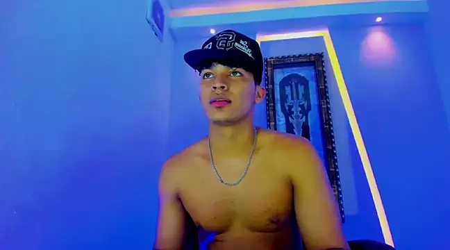 Snapshot of jamescurli_ chatting on 21, 12, 2024 jamescurli online show from 21, 12, 2024