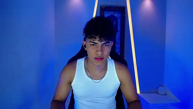 Snapshot of jamescurli_ chatting on 9, 1, 2025 jamescurli online show from 9, 1, 2025