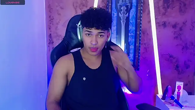 Snapshot of jamescurli_ chatting on 25, 1, 2025 jamescurli online show from 25, 1, 2025