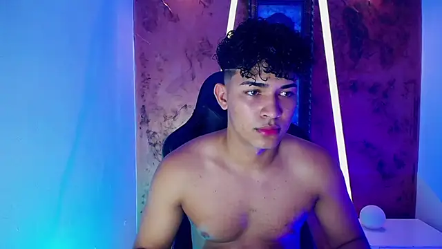 Snapshot of jamescurli_ chatting on 28, 1, 2025 jamescurli online show from 28, 1, 2025