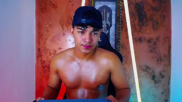 Snapshot of jamescurli_ chatting on 13, 2, 2025 jamescurli online show from 13, 2, 2025